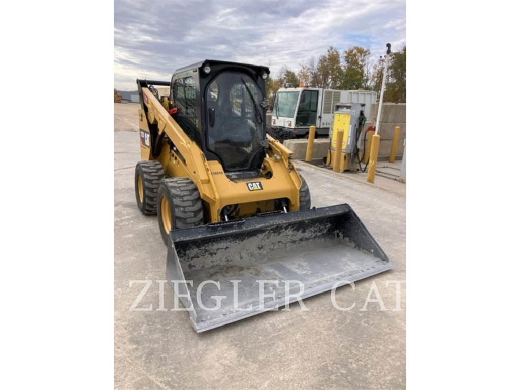CAT 272D2 Kompaktlastere