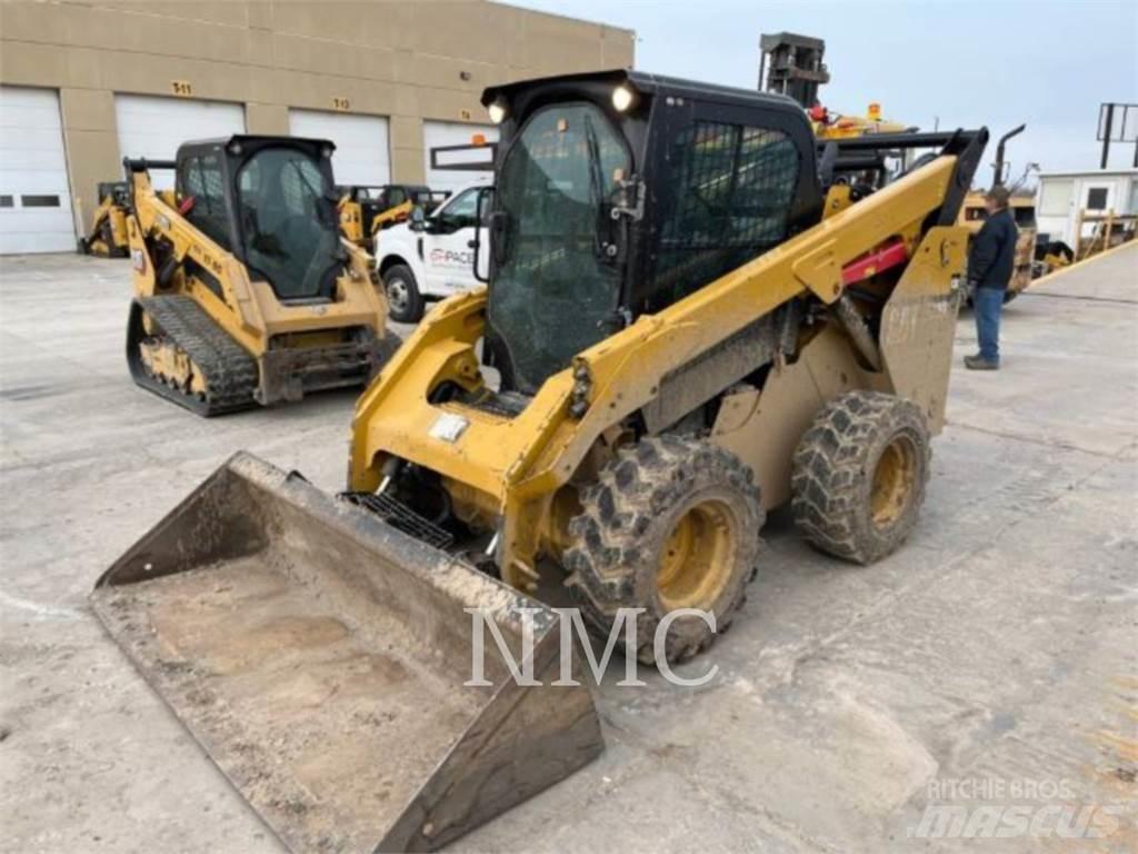 CAT 272D2 Kompaktlastere