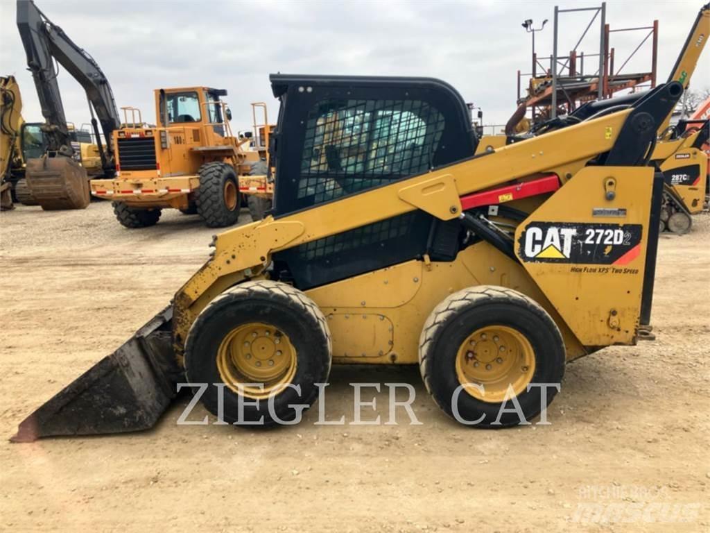 CAT 272D2 Kompaktlastere