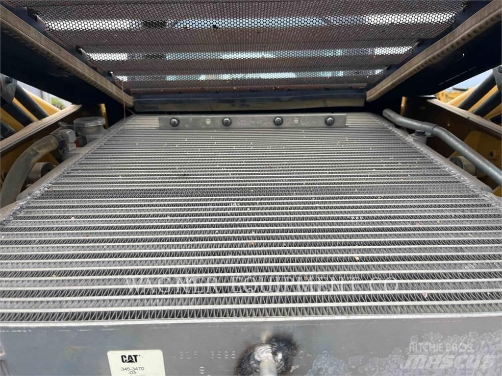 CAT 272D2 Kompaktlastere