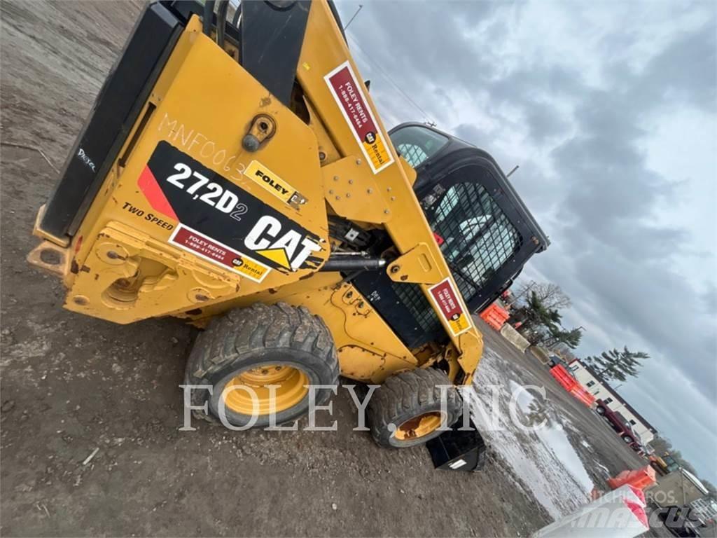 CAT 272D2 Kompaktlastere