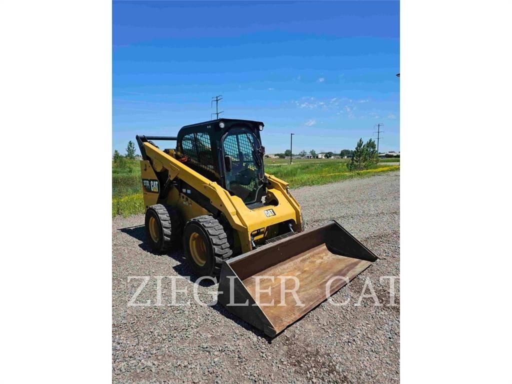 CAT 272D2 Kompaktlastere