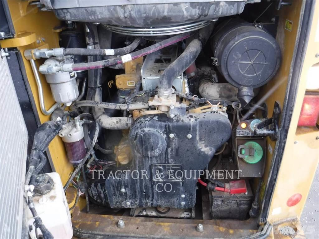 CAT 272D2 H2CB Kompaktlastere