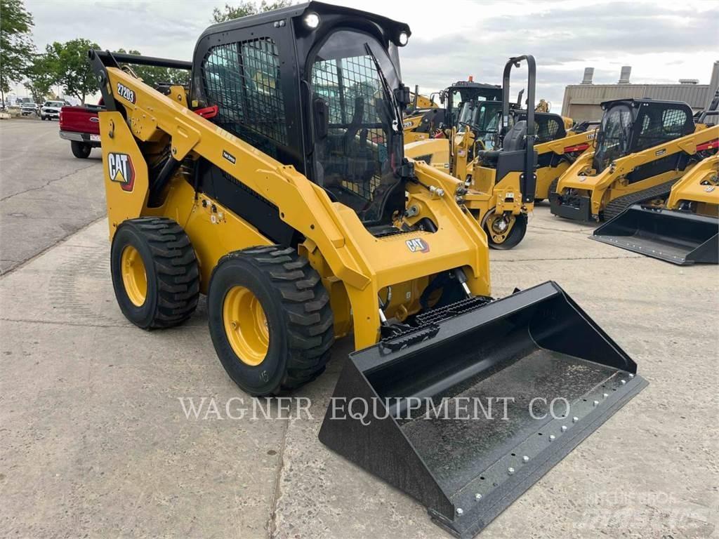 CAT 272D3 Kompaktlastere