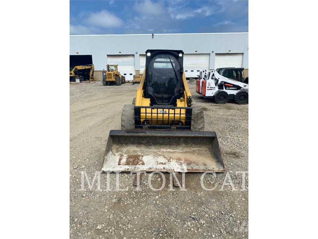 CAT 272D3XE Kompaktlastere