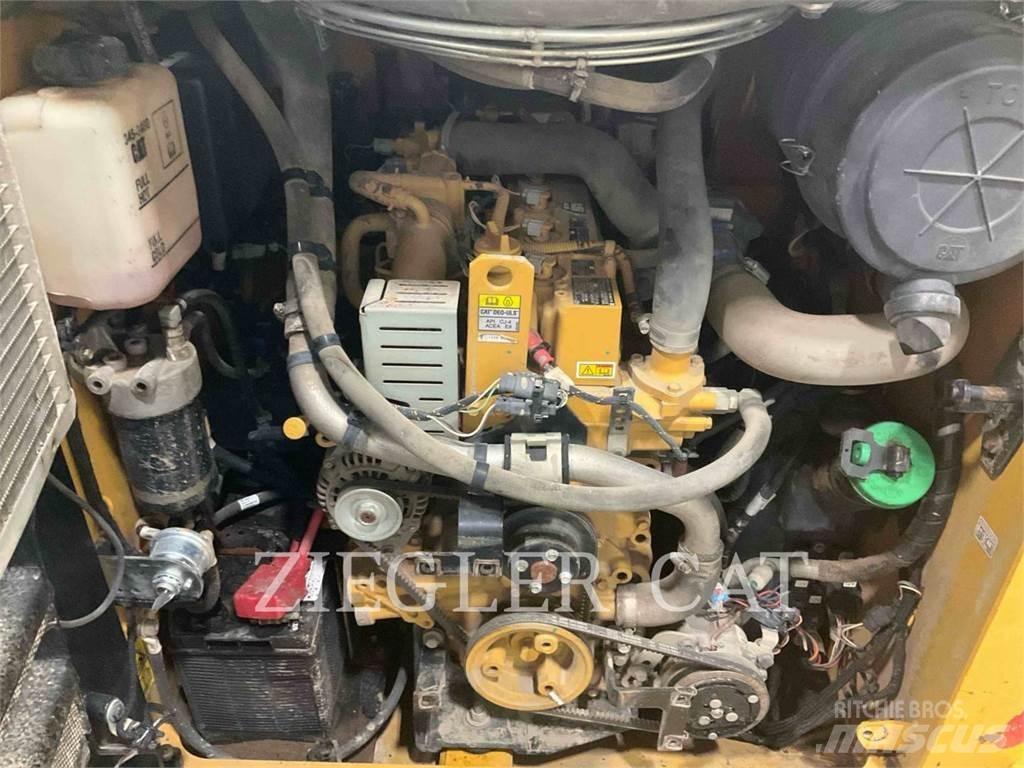 CAT 277D Beltelastere
