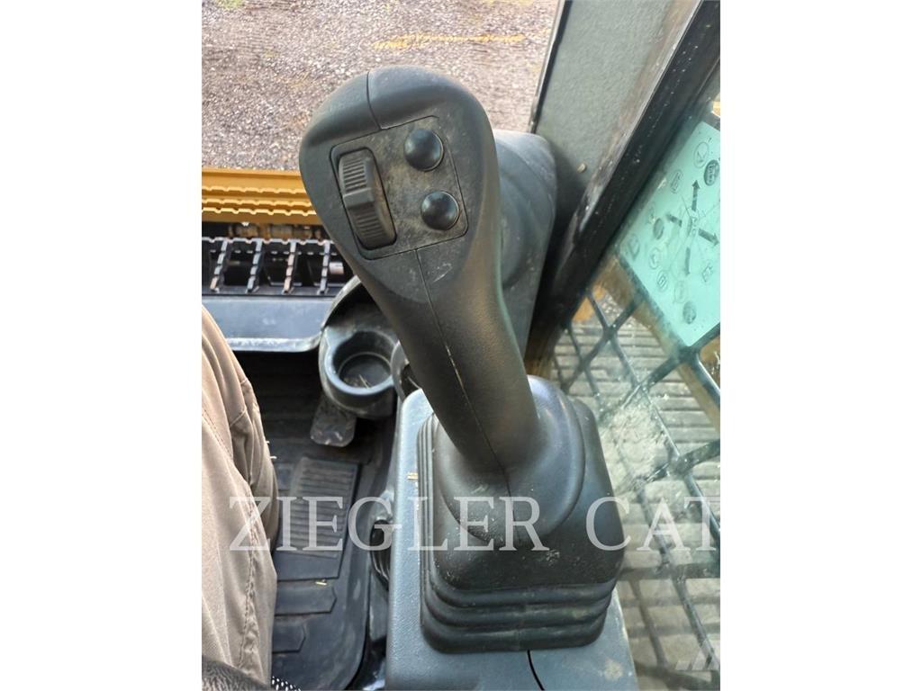 CAT 279D3 Beltelastere