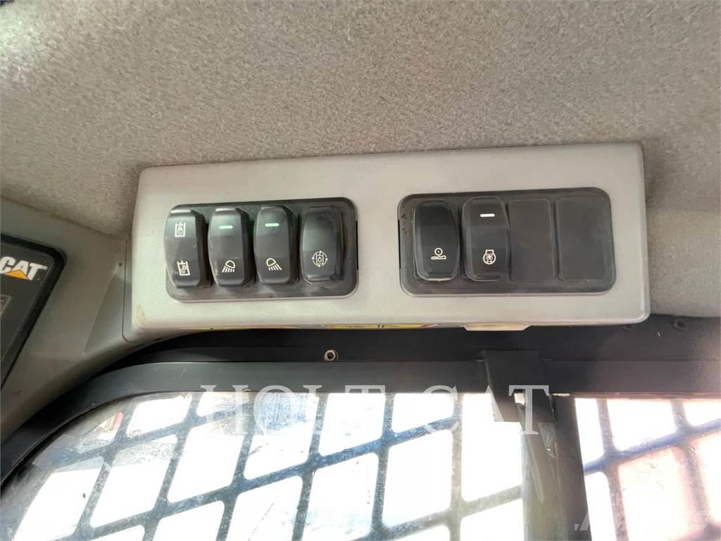 CAT 299D3XE Beltelastere