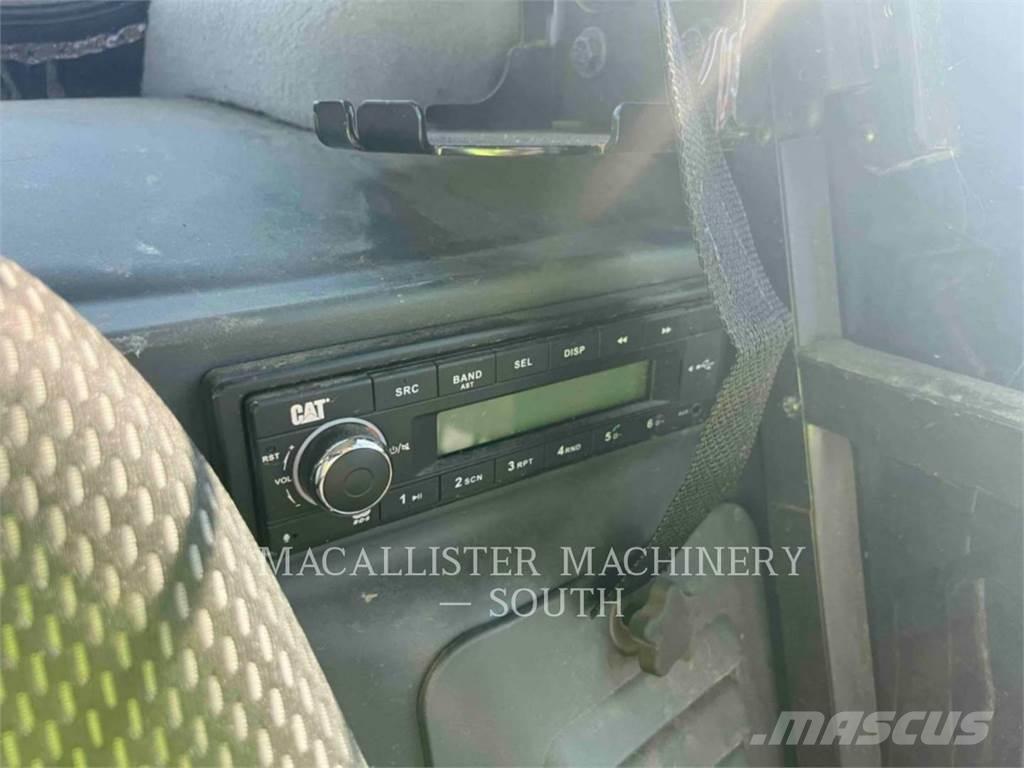 CAT 299D3XE Beltelastere