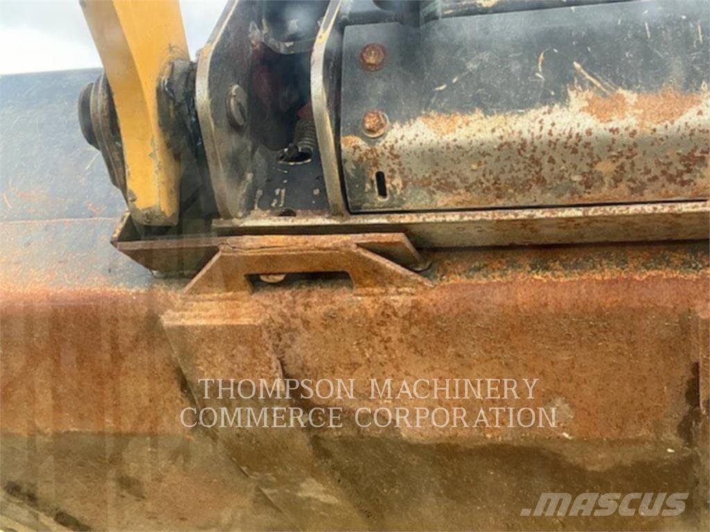 CAT 299D3XE Beltelastere