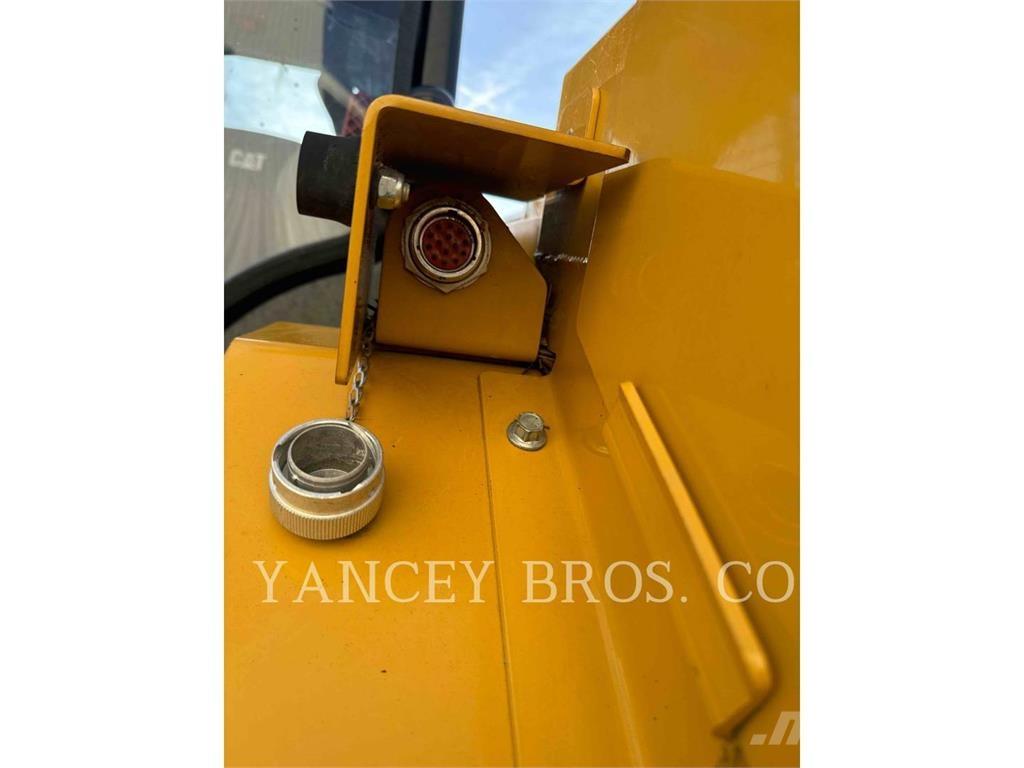 CAT 299D3XE Beltelastere