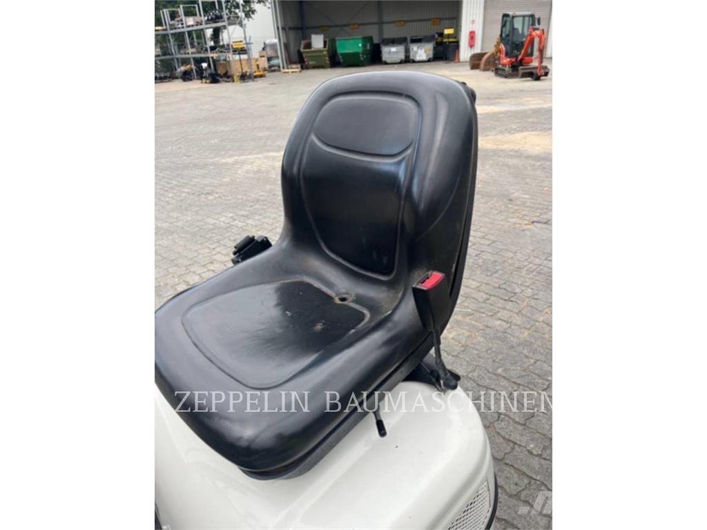 CAT 300.9D Beltegraver