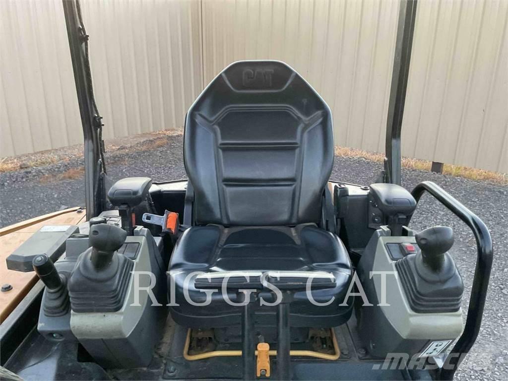CAT 302.7 Beltegraver
