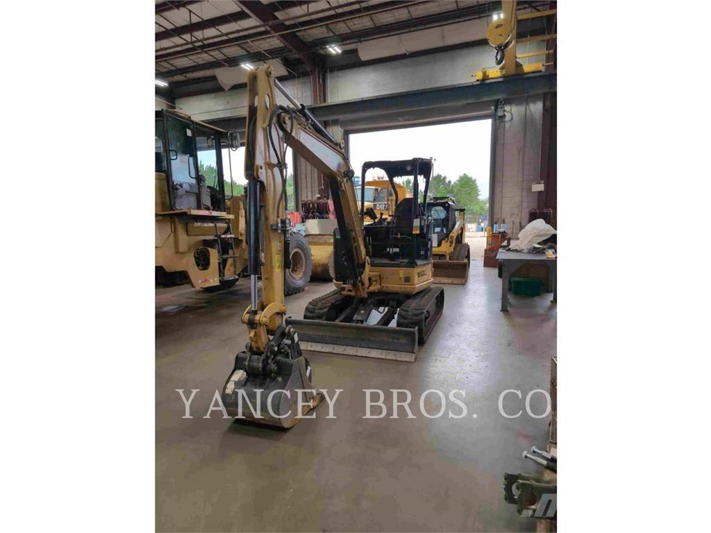 CAT 304 Beltegraver