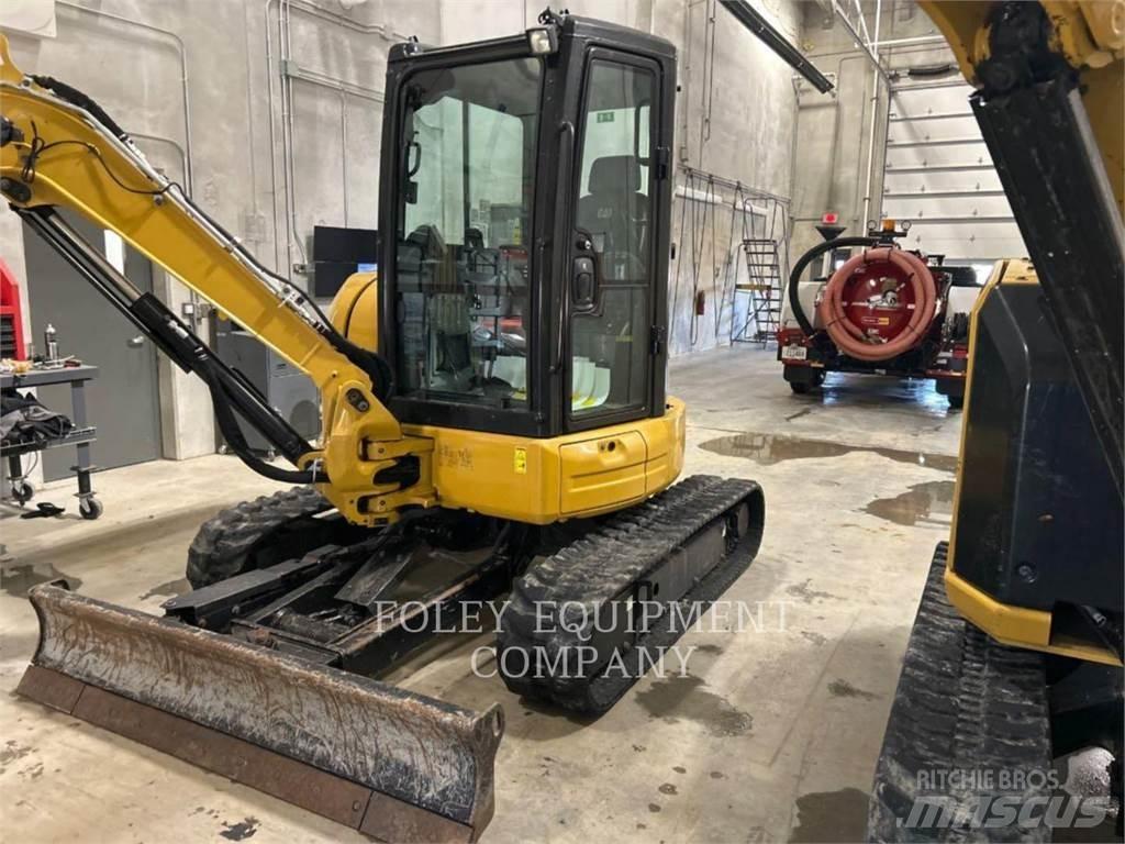 CAT 304E2LC Beltegraver