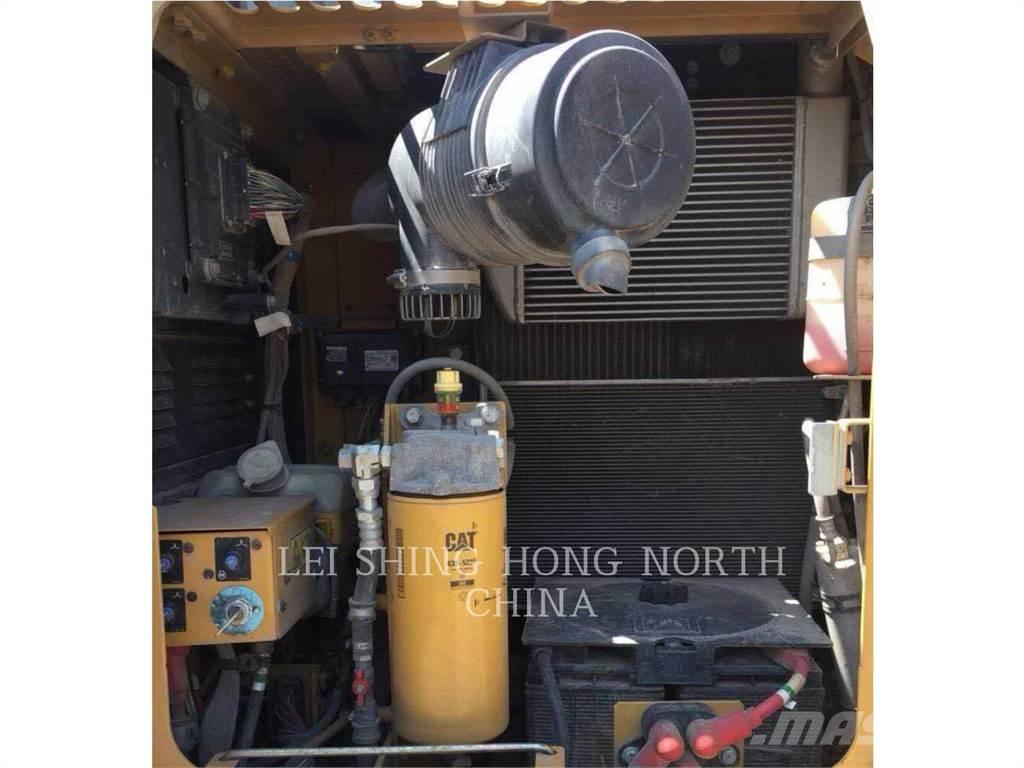 CAT 313D2GC Beltegraver