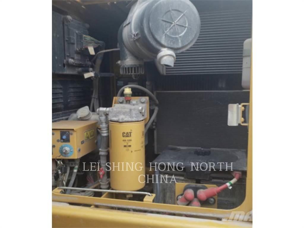 CAT 313D2GC Beltegraver