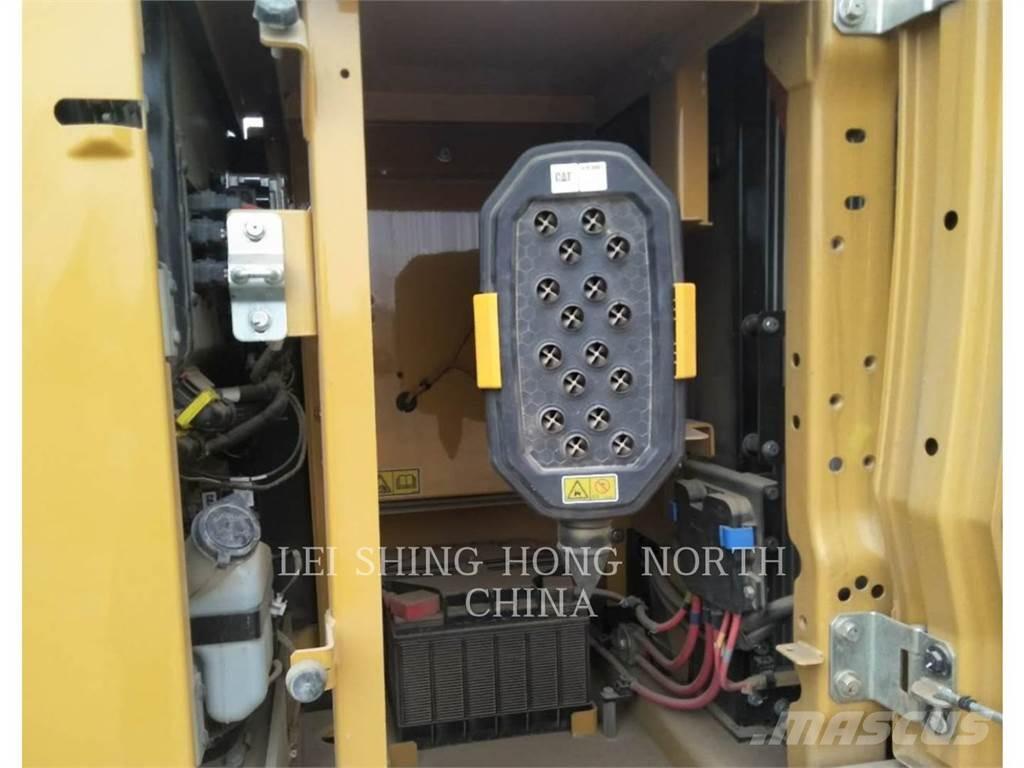 CAT 320-07 Beltegraver