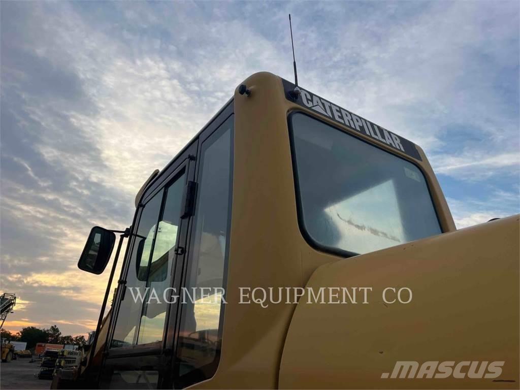 CAT 320CL Beltegraver