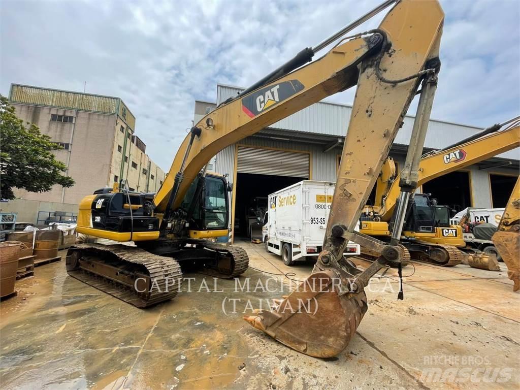 CAT 320D2 Beltegraver