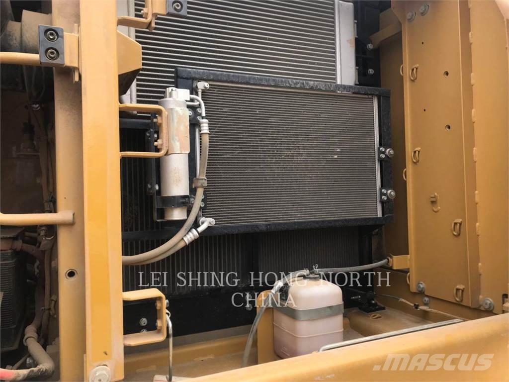 CAT 320D2 Beltegraver