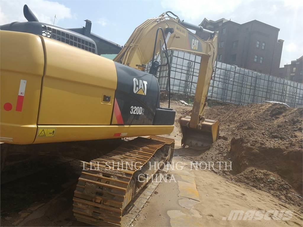 CAT 320D2 Beltegraver