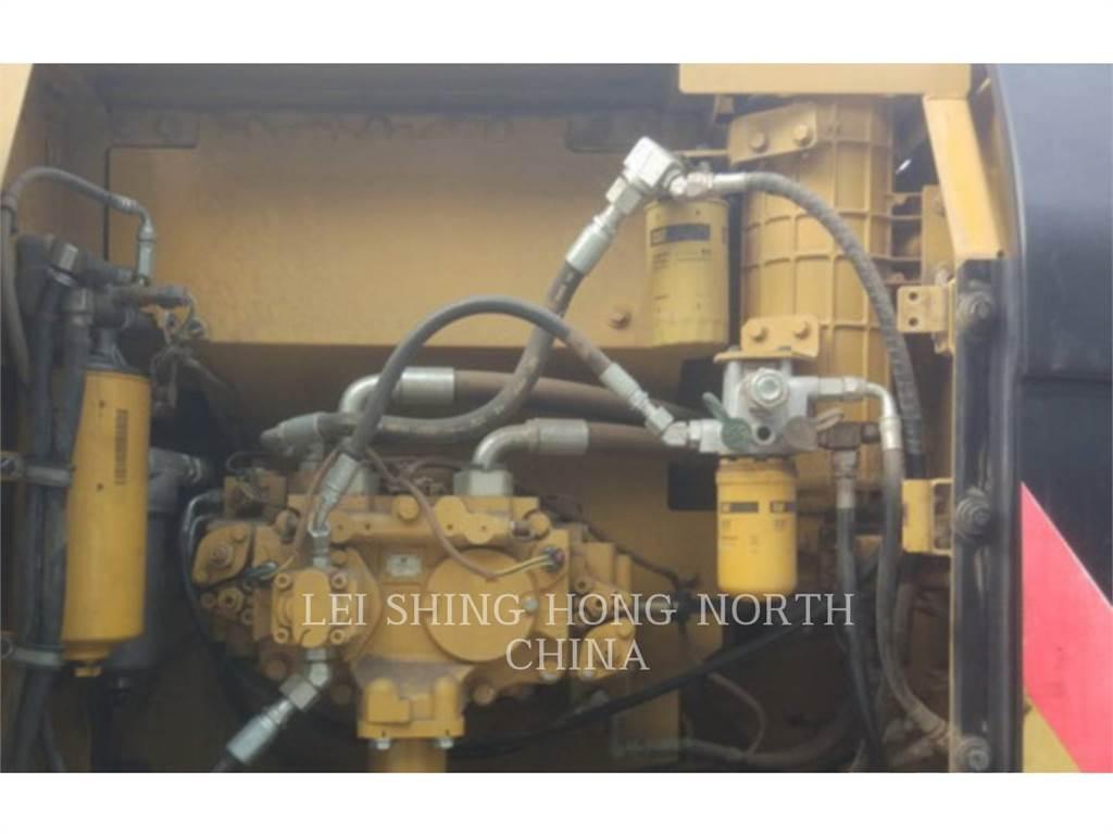 CAT 320D2 Beltegraver