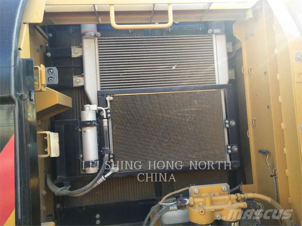 CAT 320D2GC Beltegraver