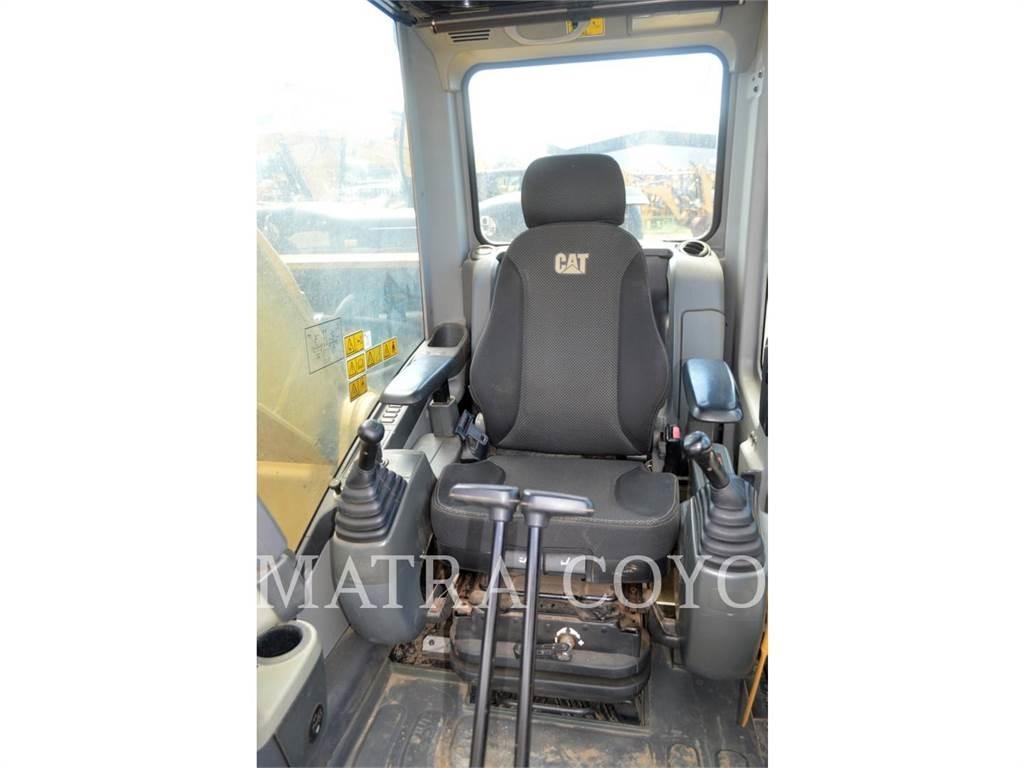 CAT 320D2GC Beltegraver