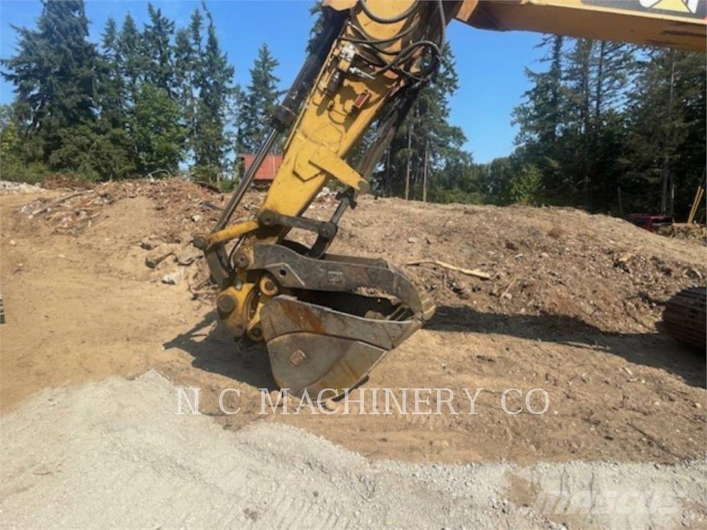 CAT 320E Beltegraver