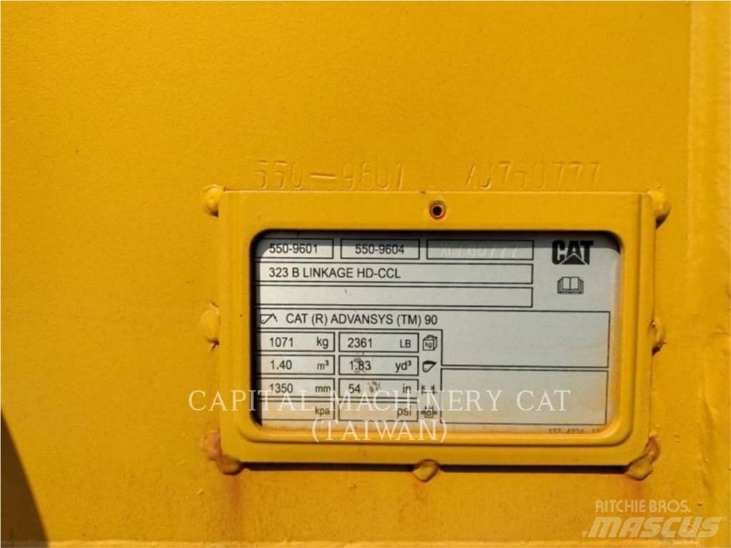 CAT 323 Skuffer