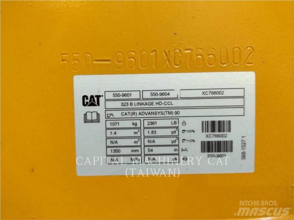 CAT 323 Skuffer