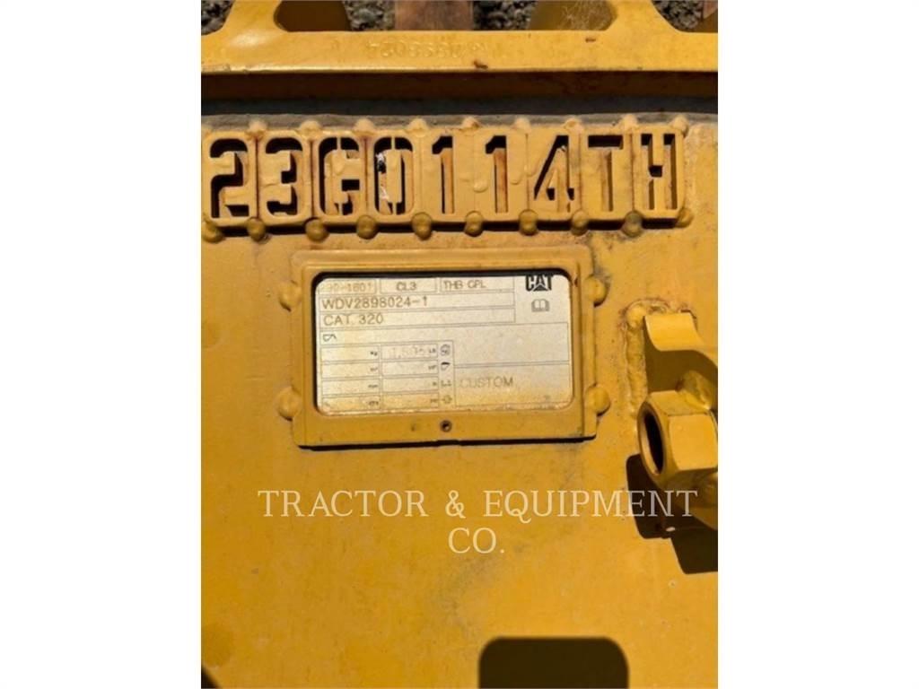 CAT 323 Beltegraver