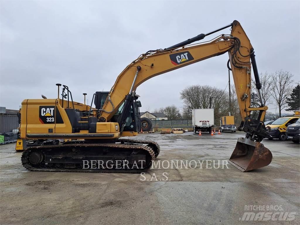 CAT 323 Beltegraver
