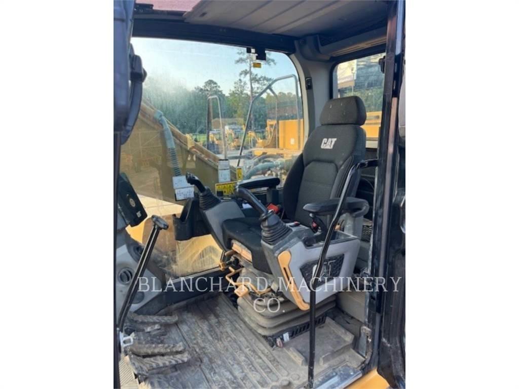 CAT 323 Beltegraver