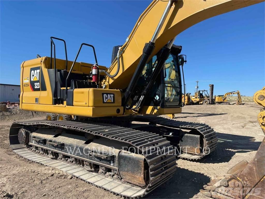 CAT 323 Beltegraver