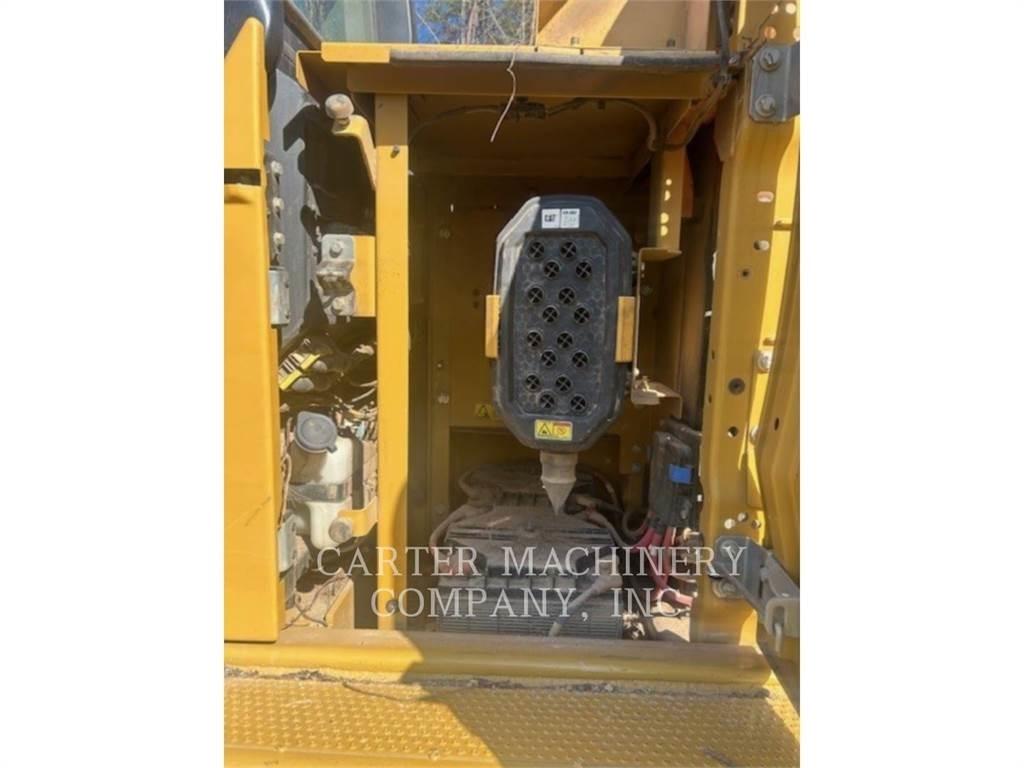 CAT 323-07 Beltegraver