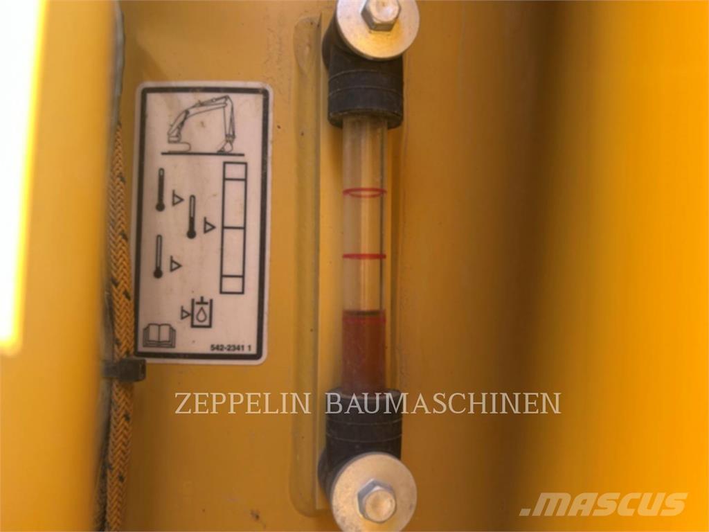 CAT 323-07B Beltegraver