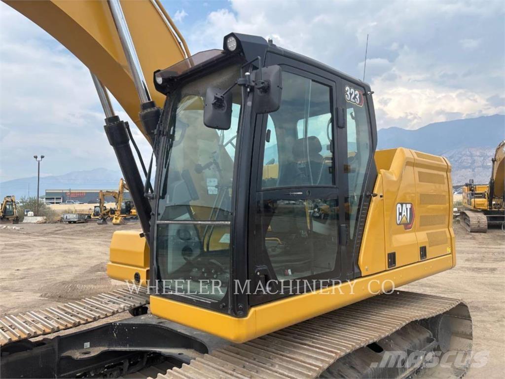 CAT 323 CF Beltegraver