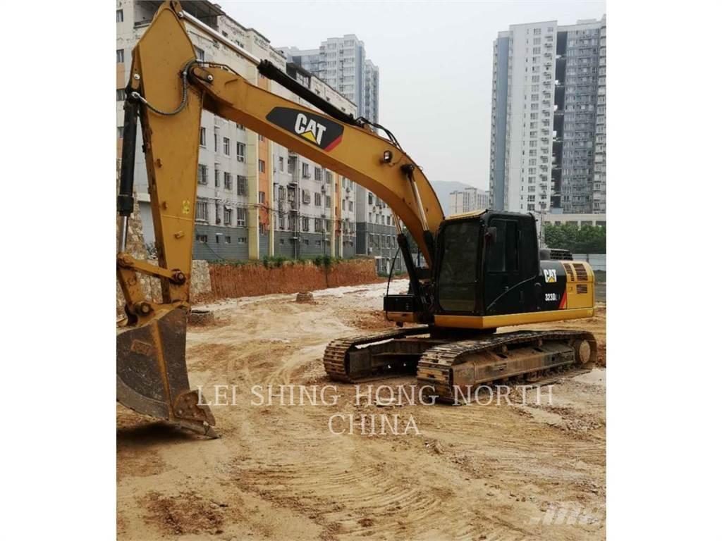 CAT 323D2L Beltegraver