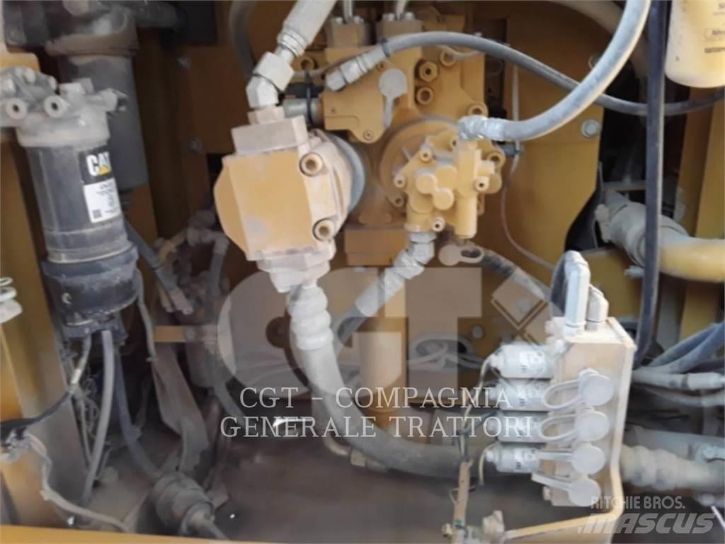 CAT 323F Beltegraver