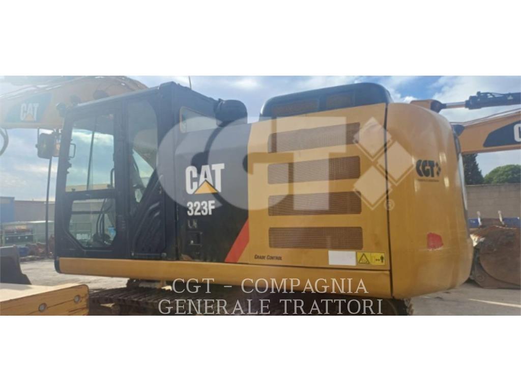 CAT 323F Beltegraver