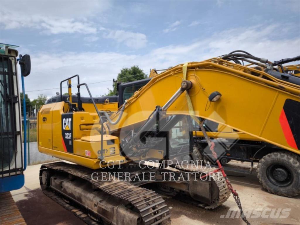 CAT 323F Beltegraver