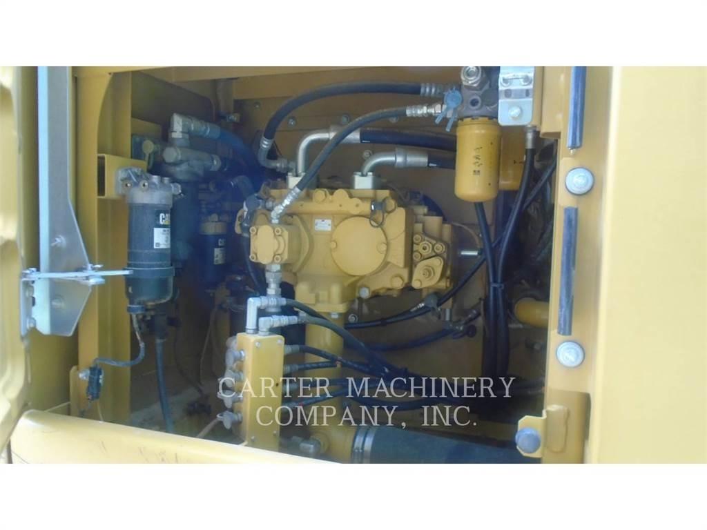 CAT 323FL Beltegraver