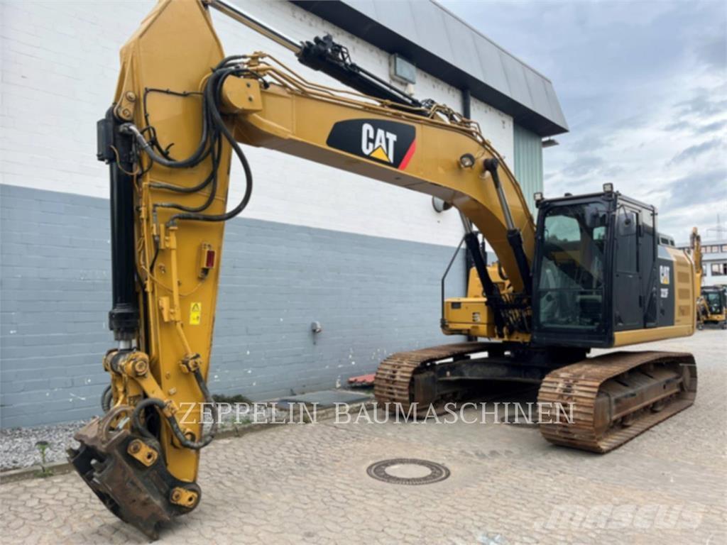 CAT 323FL Beltegraver