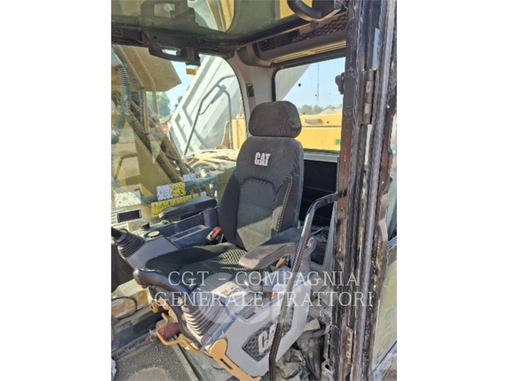 CAT 323LN Beltegraver