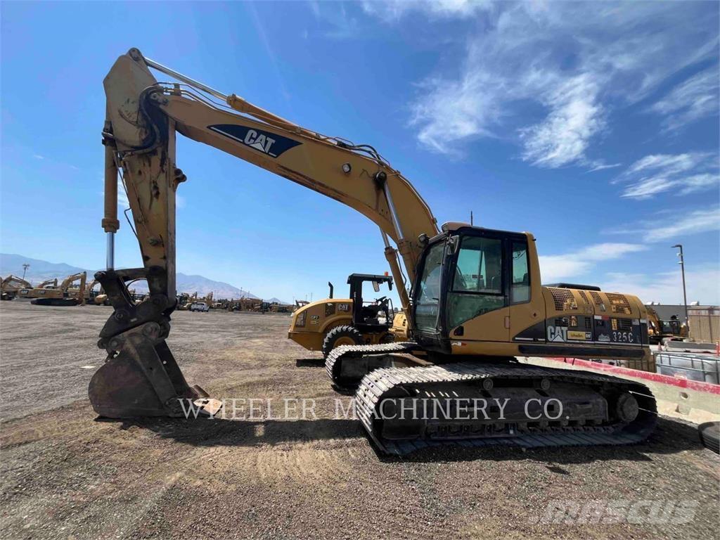 CAT 325CL Beltegraver