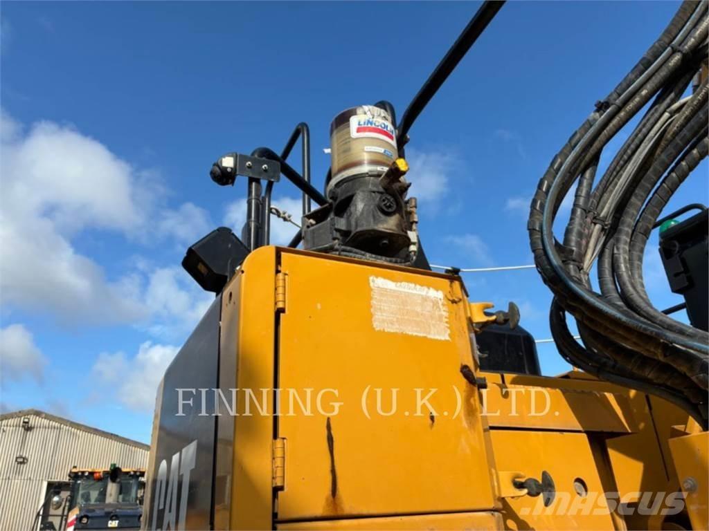 CAT 325FL Beltegraver