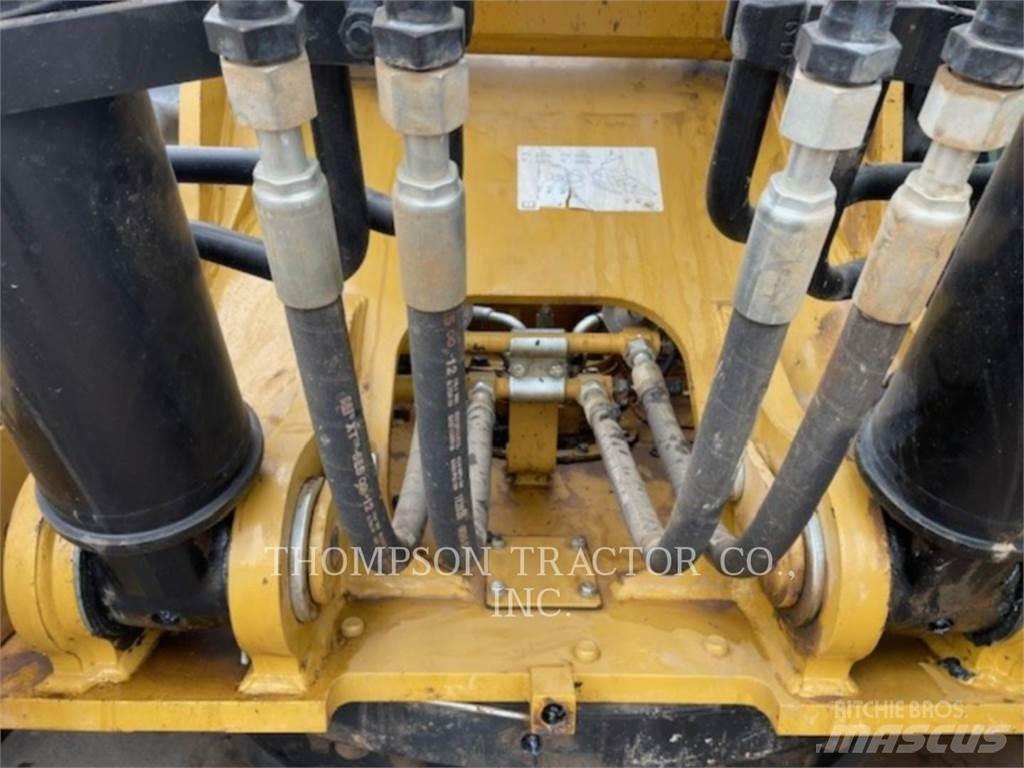 CAT 326 Beltegraver
