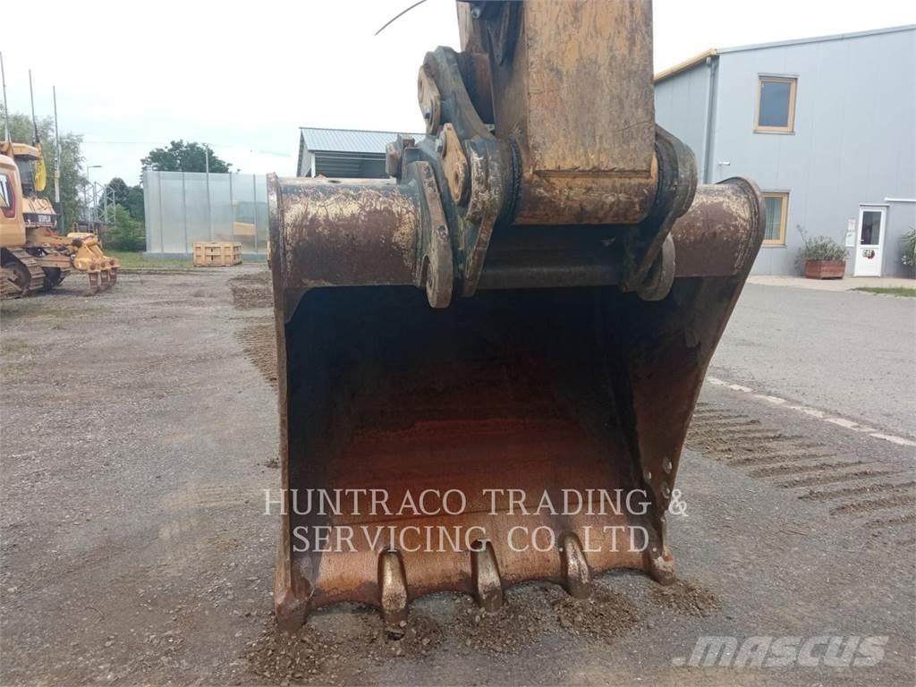 CAT 326-07 Beltegraver